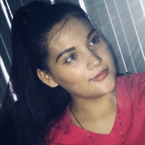 Meet your Posher, Clara